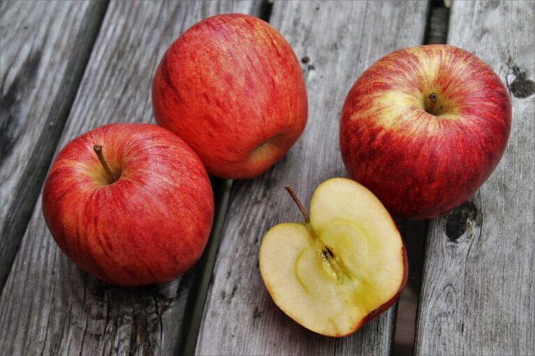 How long do apples last unrefrigerated? A Guide on How to Store Apples