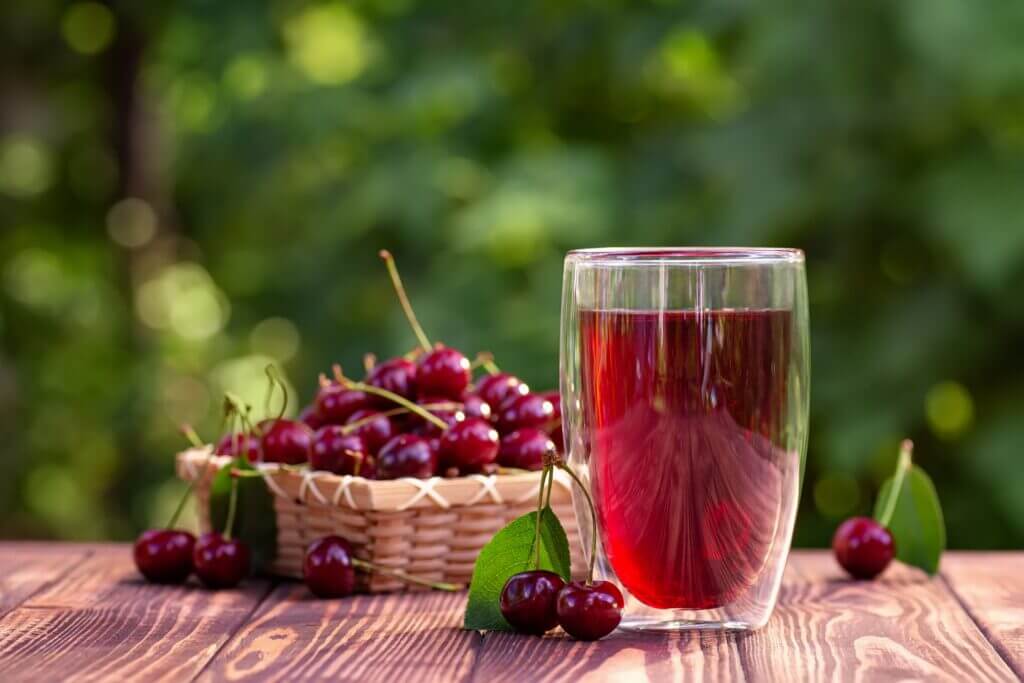 What are the health benefits of tart cherry juice